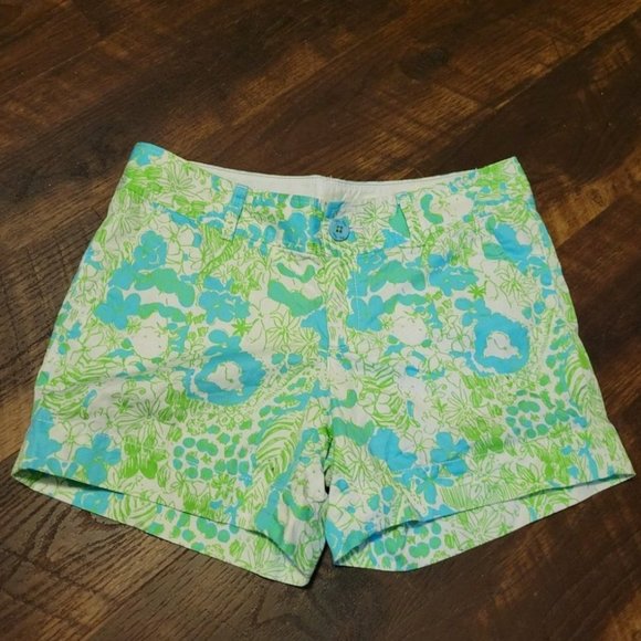 Lilly Pulitzer Pants - EUC Lilly Pulitzer The Callahan Short